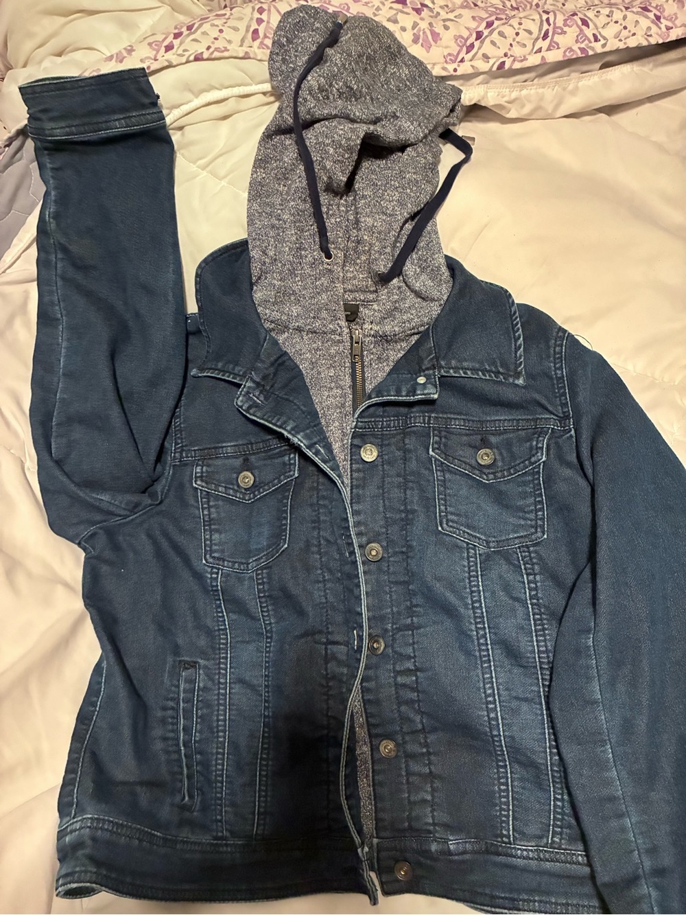 Apparel Accessory Identification - Picture 5 of 6